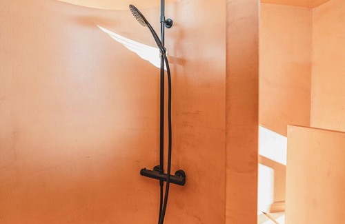 Middelheim Apartment | Your colourful Antwerp Oasis