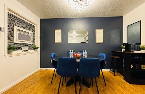 Bloomfield House | Your Cozy Base for Fun Escapes!