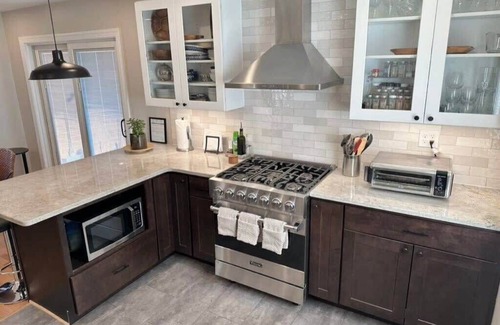 Northeast House | Your Happy Place Entire Home - With Parking!
