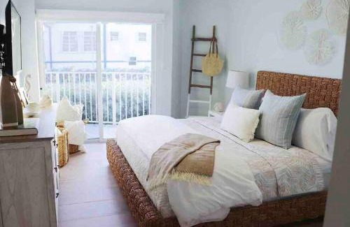 Key Colony Beach Apartment | Your Happy Place ON THE BEACH!