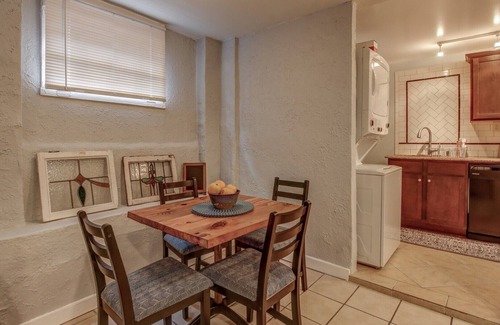 Midtown Apartment | YOUR HEART OF MIDTOWN MAISONETTE!
