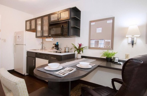 Anaheim Resort Resort | Your Home Away From Home! 2 Classy Units, Near Great Wolf Lodge Water Park