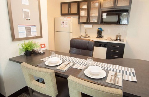 Anaheim Resort Resort | Your Home Away From Home! 2 Classy Units, Near Great Wolf Lodge Water Park