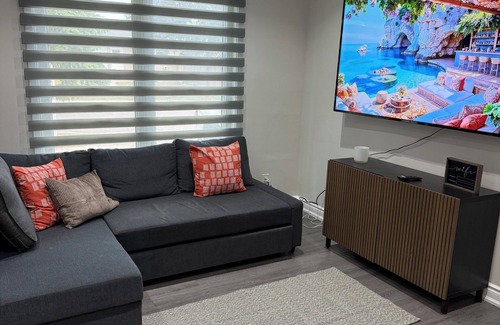 Brampton House | Your Home Away From Home – Spacious 3-Bedroom Comfort
