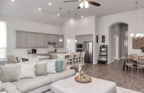 Clodine House | Your home away from home.