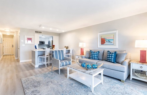 Captiva Apartment | Your Home Away From Home! Restaurant, Free Parking, Kids Pool w/Water Slides