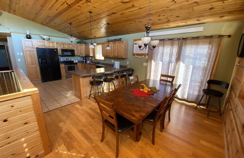 Custer House | Your home away from home