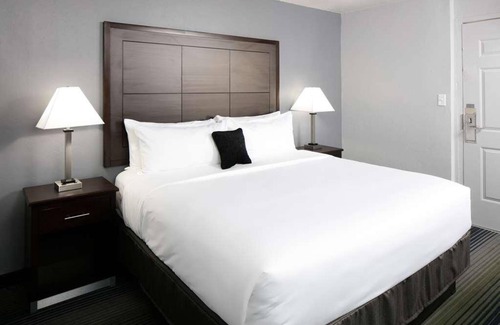 Downtown Tucson Hotel | Your Home Away From Home! Outdoor Pool, Free Parking, Near Arizona Stadium