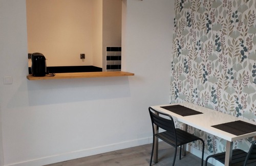 Romainville Apartment | YOUR HOME WITH GARDEN AT THE GATEWAY TO PARIS BY METRO