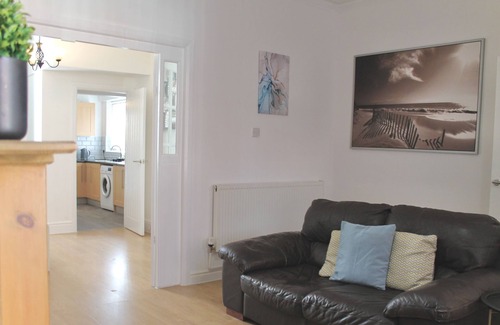 Bamber Bridge House | Your lovely 3-bed home-from-home in Bamber Bridge
