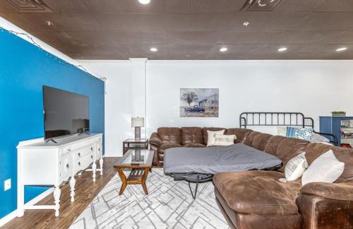 Fargo House | Your Next Cozy Retreat Friends Pets Welcome