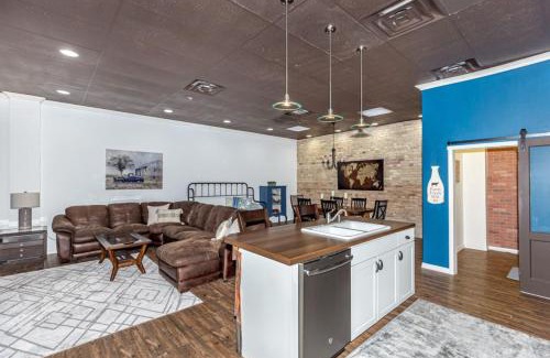 Fargo House | Your Next Cozy Retreat Friends Pets Welcome