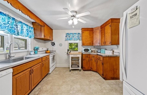 Chincoteague House | Your next Vacation is Shore to Please!