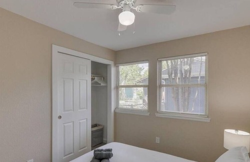 Dallas House | Your One of a kind Oasis Getaway