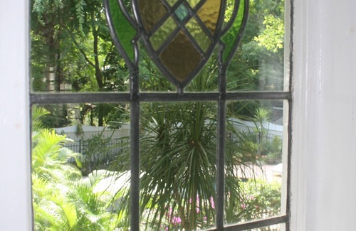 Historic District House | "Your Own Private Resort" at 9 Oaks!