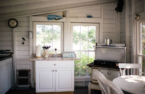 Mac Mahan Cottage | Your own private island! Rustic and close to Nature.