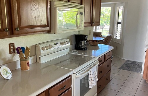 Sun City West House | Your Private 19th Hole With Golf Cart Included In Rental