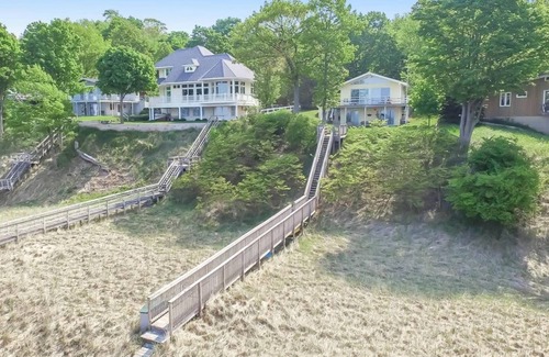 Port Sheldon Cottage | Your private beach on Lake Michigan . book N O W! 6Night just opened Jul 6-12