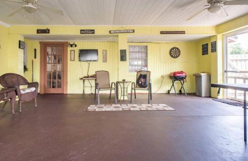 Bay Crest Park House | Your Tampa Bay Vacation Entertainment Home