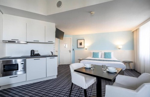 Ostend City Centre Hotel | Your Trendy Beach Escape | 2 Stylish Rooms in the Heart of Ostend