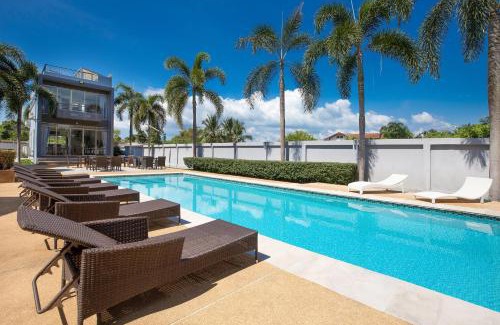 Thep Kasattri Villa | Your Tropical Home Away From Home - Villa Argent 10 with 3BR and Access to Large Pool