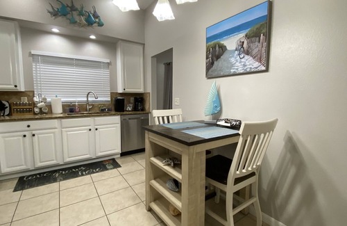 South Bradenton House | Your Tropical Paradise with heated saltwater pool