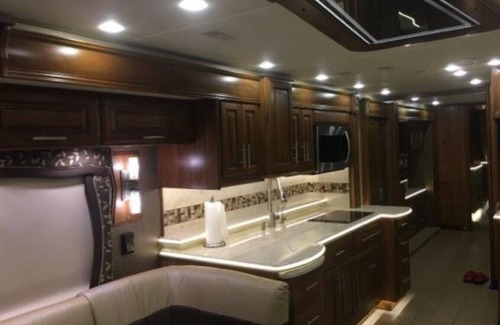 Gunter Afs House | Your Vacation in Style! Enjoy your family on the Road with Comfort & Class!!