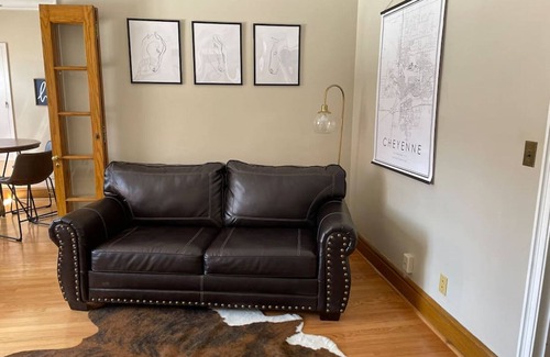 Cheyenne Apartment | Your western resting place right in the center of Cheyenne