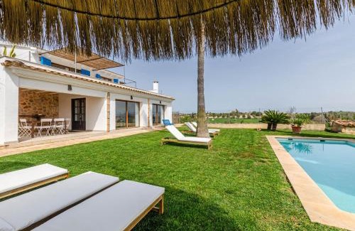 Maria de la Salut Villa | YourHouse Carrera Plana
