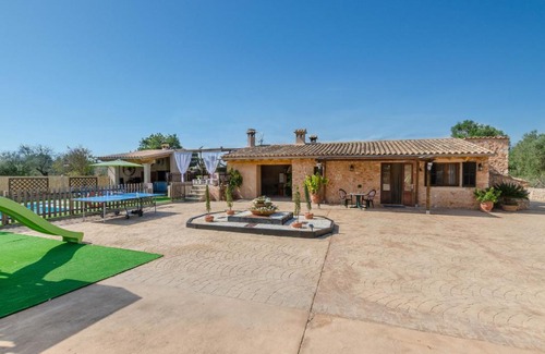 Llubi House | YourHouse Son Sitges family-friendly villa