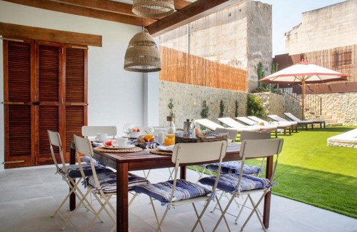 Maria de la Salut House | YourHouse Turquesa vacation house