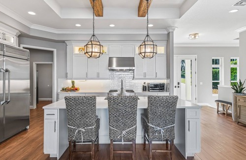 Weirsdale House | You’ve found the most luxurious lakefront rental in Central Florida!