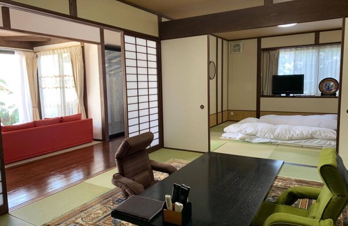 Yufuin Onsen House | Yufuin Sanso Waremokou