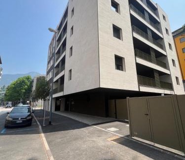 Trento Apartment | YUGOGO PETRARCA 1 - Trilocale con balcone
