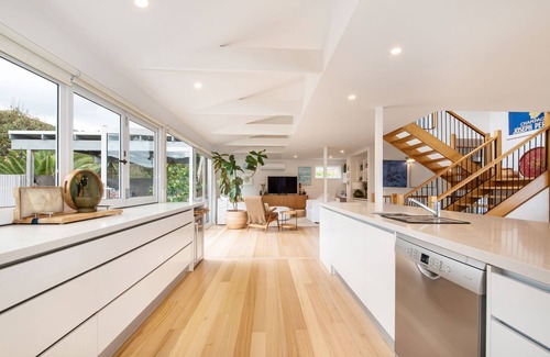 Eastern View House | Yumba - Beach Views on the Great Ocean Road
