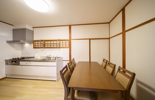 Yufuin Onsen House | Yumeguri no Yakata Yoshino Sakura Rock Bath Opena/Yufu Ōita