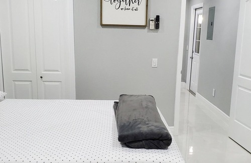 Town 'n' Country Apartment | Yumi and Yoa House