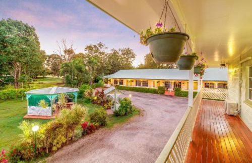 Yungaburra Hotel | Yungaburra Park Motel