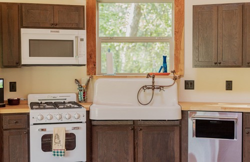 Stockwell Cabin | Yurt inspired Cabin at The Queen & I Homestead