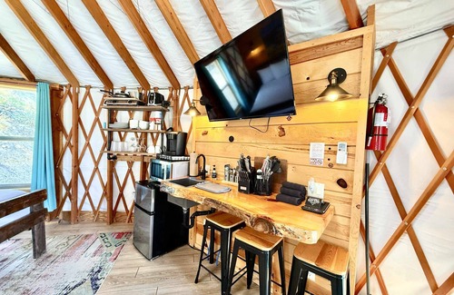 Orderville House | Yurt Overlook #3 w/AC, Private Bath Near Zion