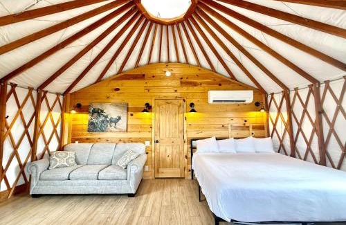 Orderville House | Yurt Overlook #8 with AC and Private Bath King Suite