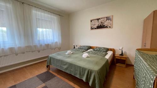 Csernely House | Zöld Vendégház