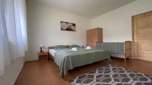Csernely House | Zöld Vendégház