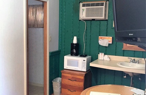 Buffalo Hotel | Z Bar Motel