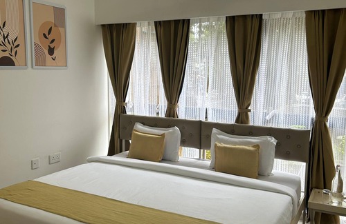 Kurla West Hotel | Z Bliss Suites