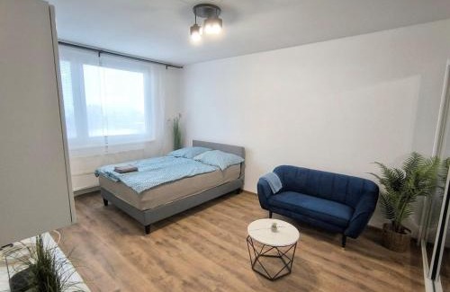 Gyor Apartment | Zafír Garzon