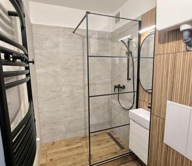 Gyor Apartment | Zafír Garzon