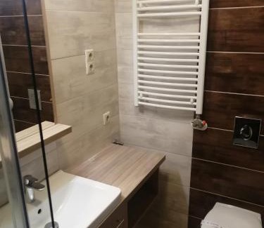 Sarvar Apartment | Zafírgyöngy Apartmanok