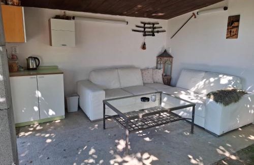 Hloubetin House | Zahradní chata v Hloubětíně