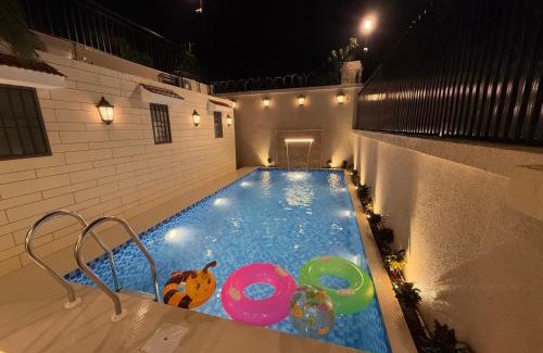 Panchgani House | Zaid & Nida House